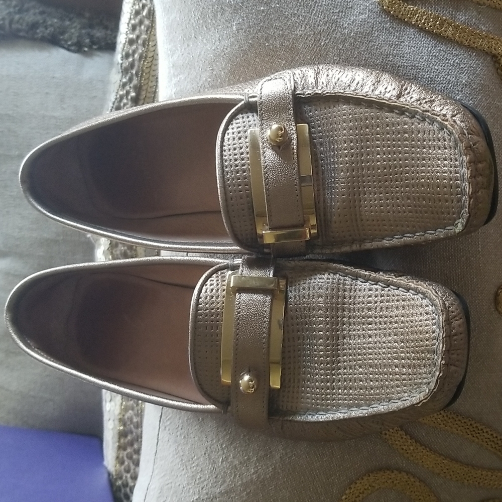 Stuart Weitman Gold Novel Loafers size 7.5